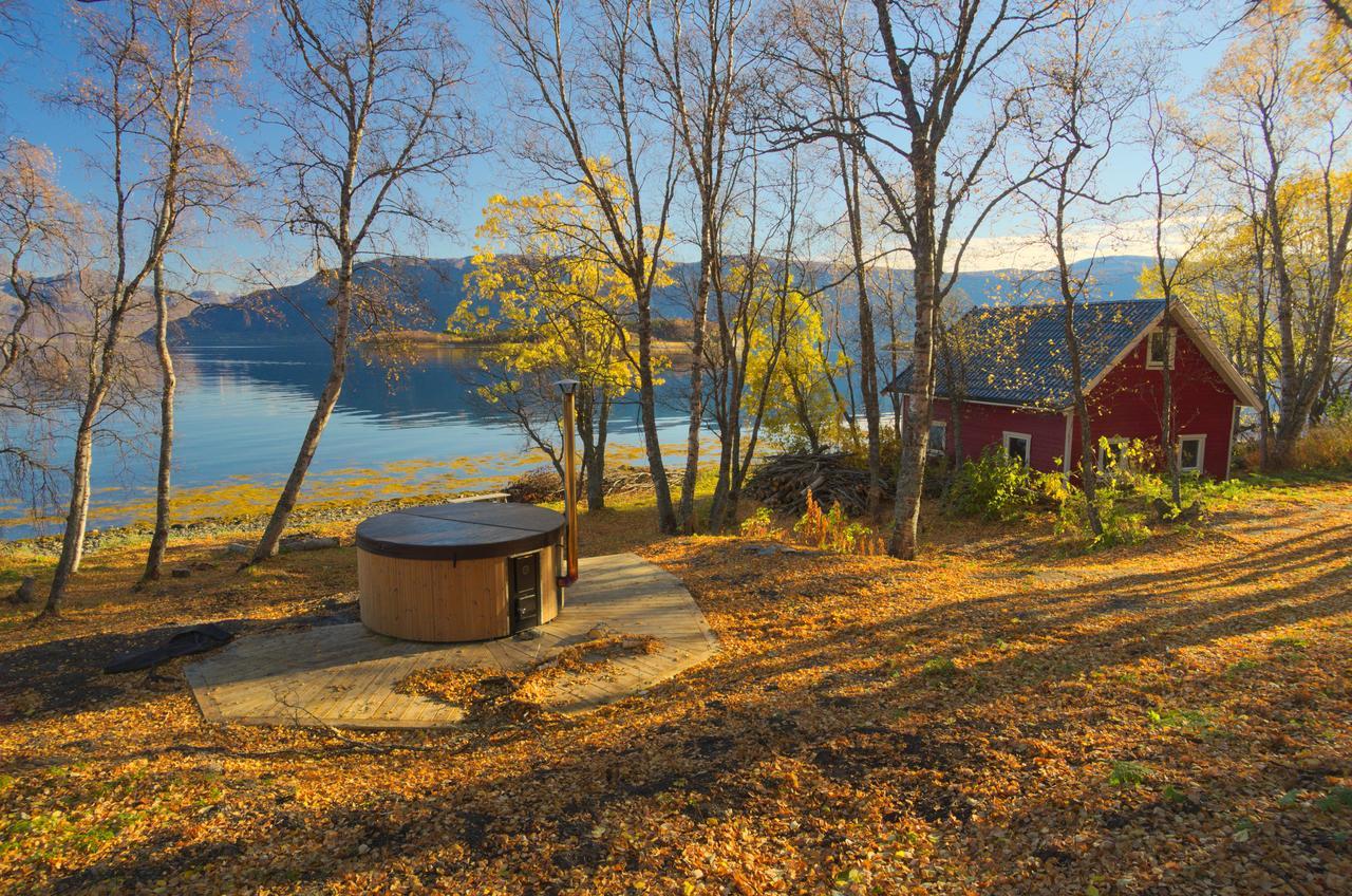 Solhov, Castle Of The Lyngen Alps Hotel Lyngseidet Buitenkant foto